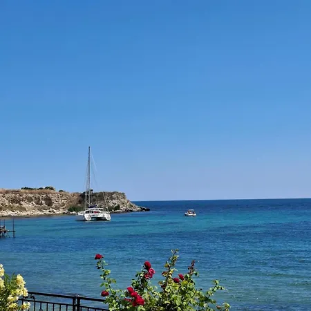Lejlighed Akrotiria Sea View *